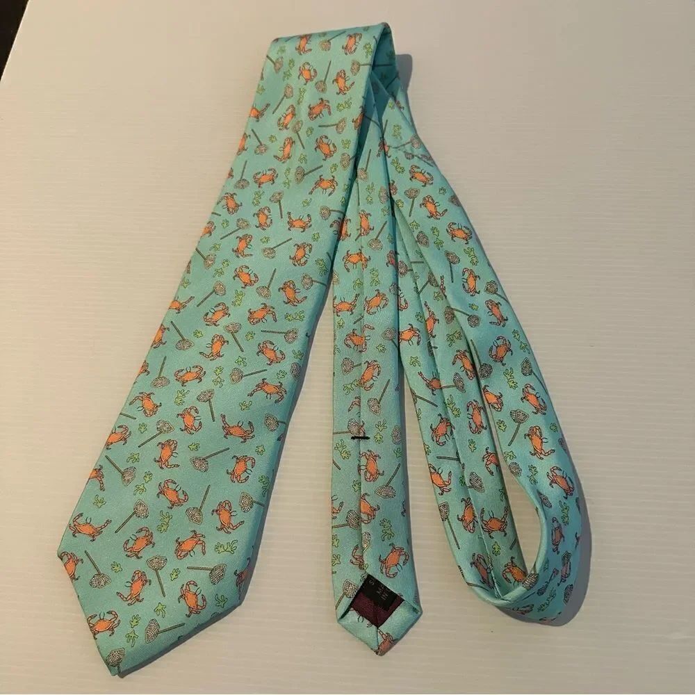 Peter Blair Light Blue Crab Fishing Motif 100% Silk Necktie Made In USA VTG